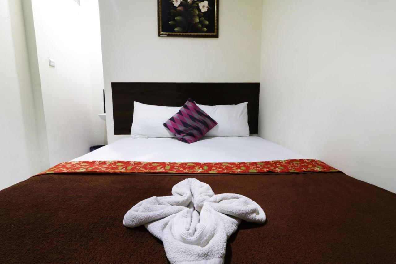 Bantal Guling Pasar Baru Hotel Bandung Ngoại thất bức ảnh