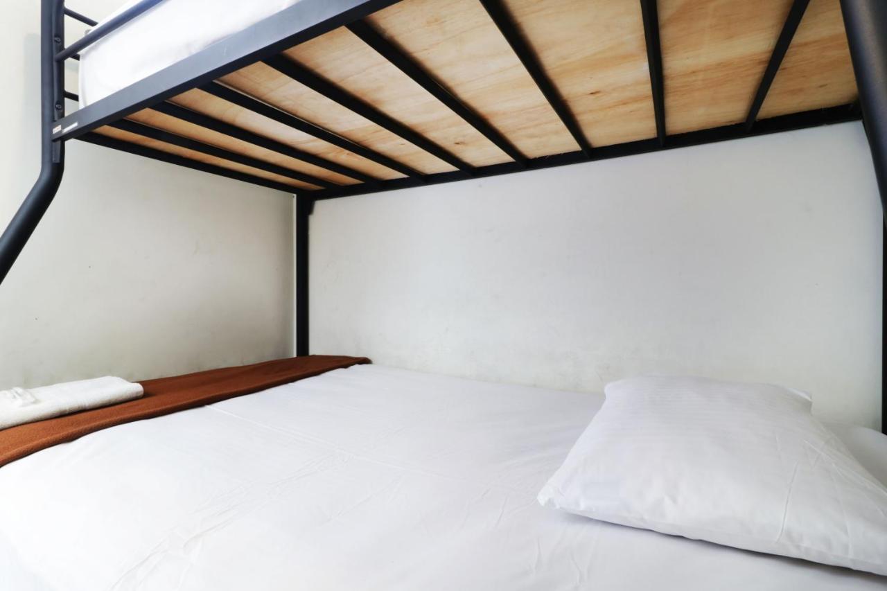 Bantal Guling Pasar Baru Hotel Bandung Ngoại thất bức ảnh