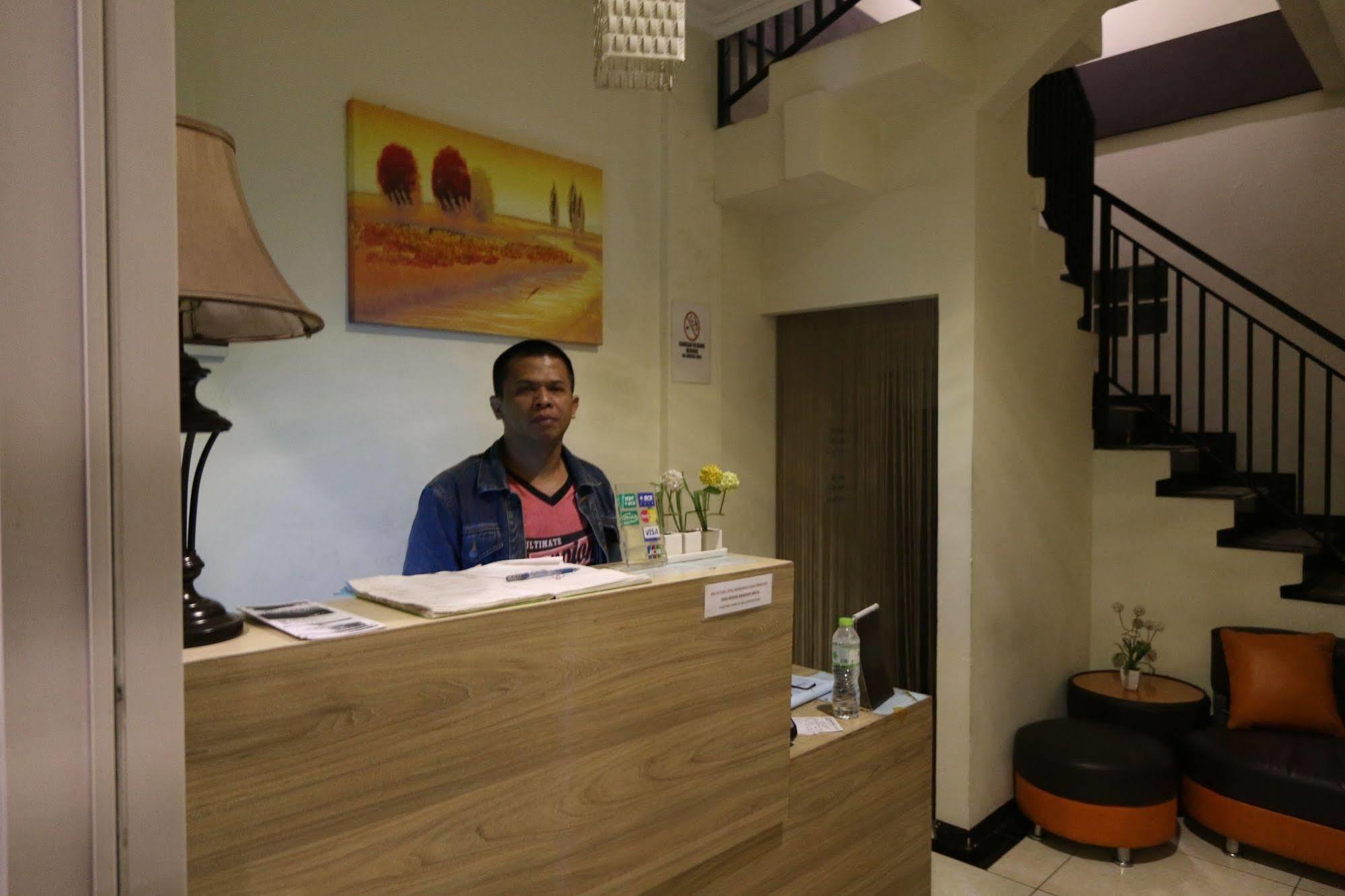 Bantal Guling Pasar Baru Hotel Bandung Ngoại thất bức ảnh